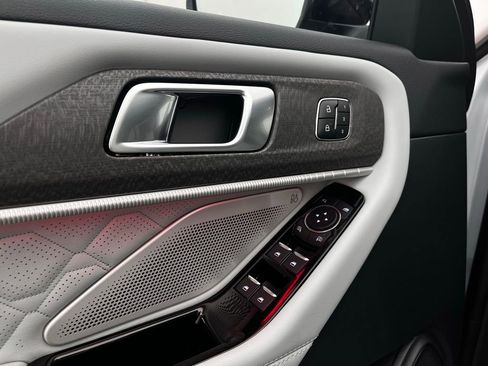 New 2026 Ford Explorer Platinum image 19
