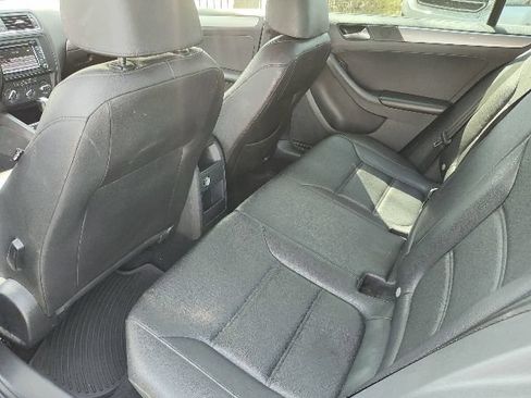 Used 2015 Volkswagen Jetta SE FWD image 21
