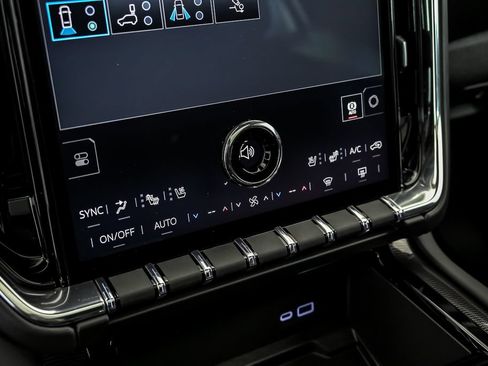 New 2026 GMC Yukon XL Elevation w/ Elevation Premium Package AWD/4WD image 18