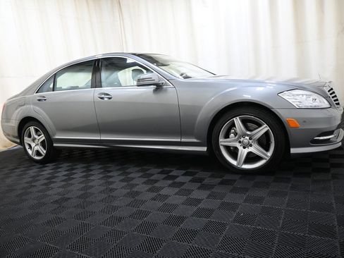 Used 2010 Mercedes-Benz S 550 4MATIC image 14