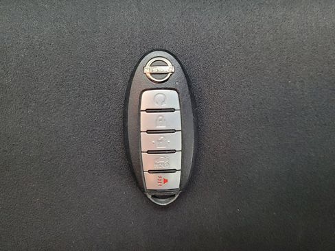 Used 2025 Nissan Altima 2.5 SV FWD image 32
