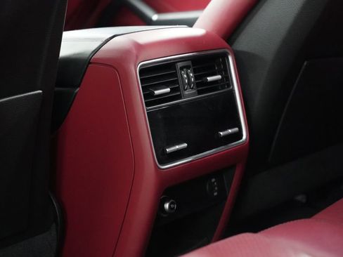 Used 2019 Porsche Cayenne E-Hybrid AWD/4WD image 31