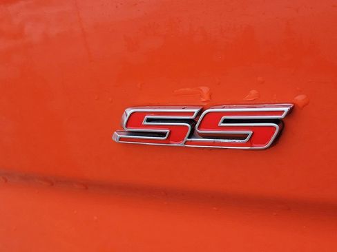 Used 2021 Chevrolet Camaro SS RWD image 6