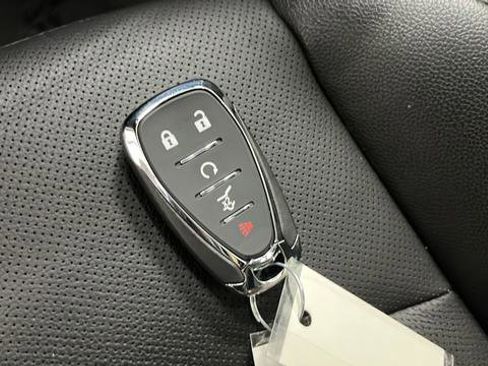 Used 2024 Chevrolet Equinox Premier image 21