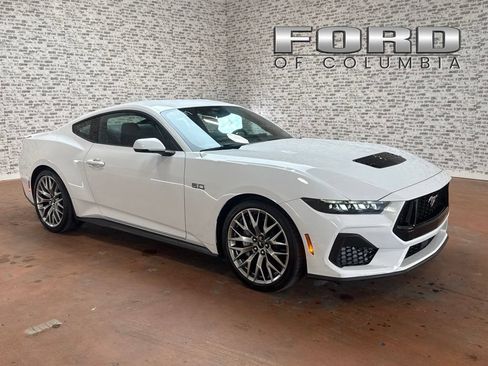 Used 2025 Ford Mustang GT Premium RWD image 1