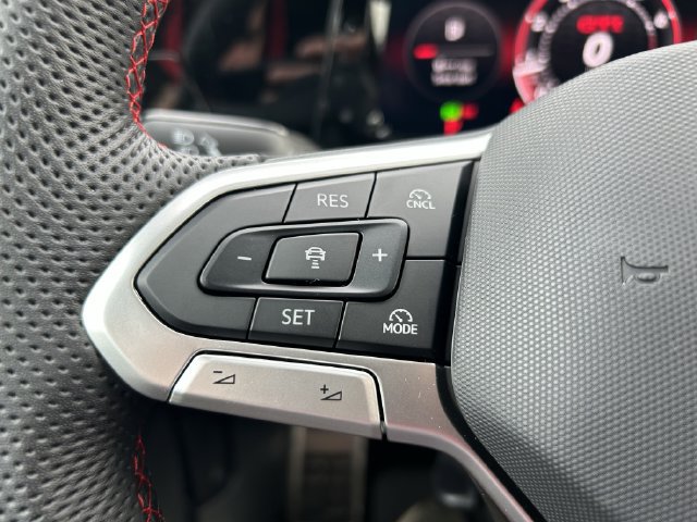 New 2026 Volkswagen GTI SE FWD image 19