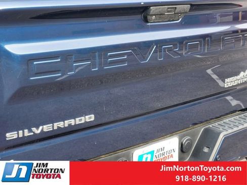 Used 2021 Chevrolet Silverado 1500 High Country image 12