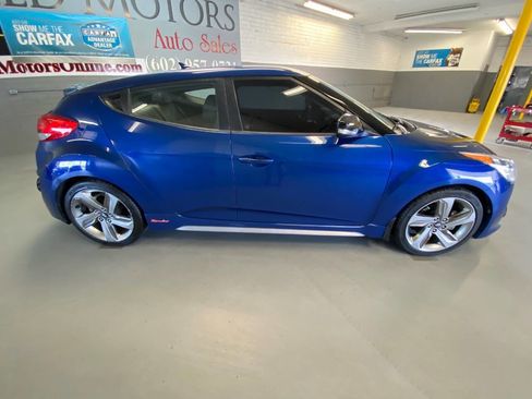 Used 2015 Hyundai Veloster Turbo FWD image 17