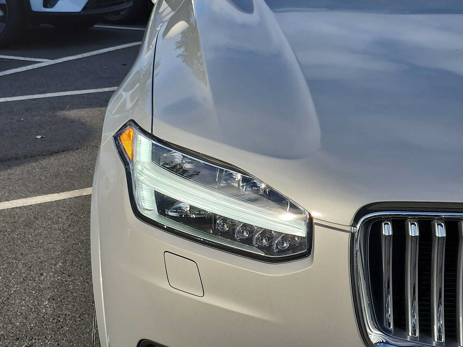 Certified 2023 Volvo XC90 B6 Plus AWD/4WD image 9