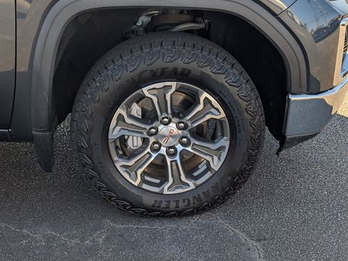 Used 2021 GMC Sierra 1500 SLT w/ X31 Off-Road Package image 7