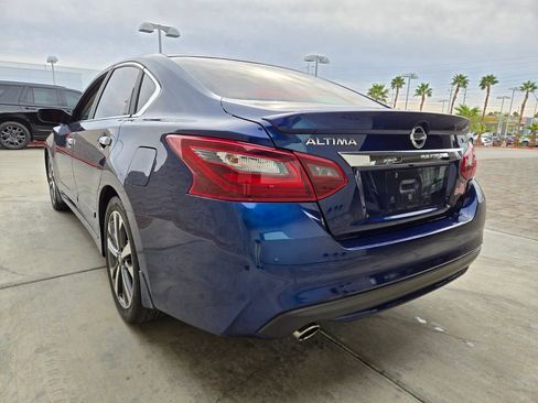 Used 2017 Nissan Altima 2.5 SR image 3