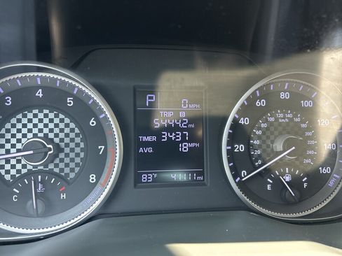 Used 2019 Hyundai Elantra SE FWD image 16
