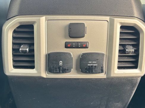 Certified 2019 Ford F150 Lariat w/ Equipment Group 502A Luxury image 25