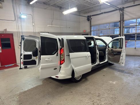 Used 2014 Ford Transit Connect XLT FWD image 12