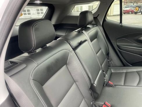 Used 2024 GMC Terrain SLT w/ Infotainment Package II image 40