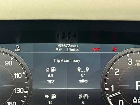 Used 2021 Land Rover Defender 90 First Edition image 35