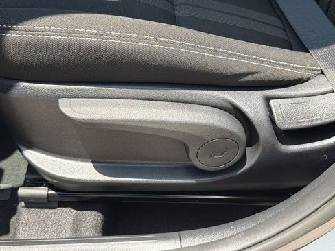 Used 2026 Hyundai Venue SEL FWD image 21