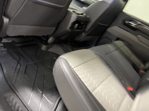 Used 2025 Chevrolet Silverado 1500 ZR2 w/ Technology Package AWD/4WD image 17