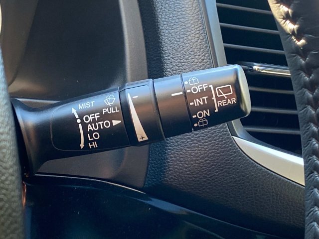 Used 2018 Honda Pilot Elite image 22