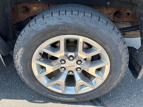 Used 2018 GMC Sierra 1500 SLT w/ SLT Premium Package AWD/4WD image 41