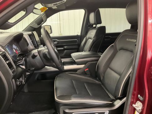 Used 2025 RAM 1500 Laramie image 13
