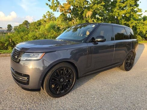 Used 2025 Land Rover Range Rover SE AWD/4WD image 1