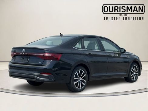 New 2026 Volkswagen Jetta SE FWD image 3