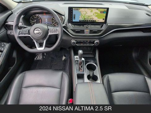 Used 2024 Nissan Altima 2.5 SR w/ SR Premium Package FWD image 13