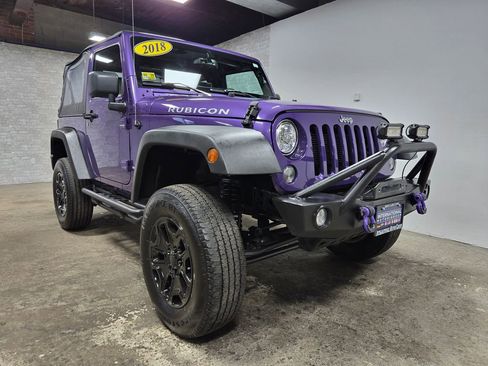 Used 2018 Jeep Wrangler Rubicon w/ Power Convenience Group image 4