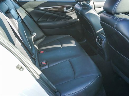 Used 2016 INFINITI Q50 Hybrid w/ Technology Package image 13