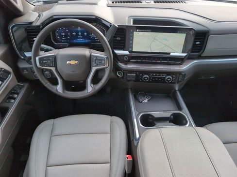 Used 2026 Chevrolet Silverado 2500 LTZ w/ LTZ Convenience Package AWD/4WD image 32