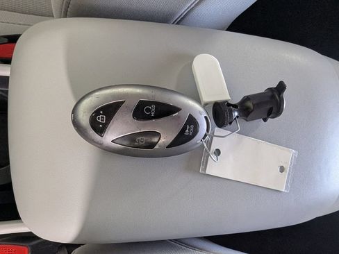 Used 2025 Hyundai Kona SEL FWD image 28