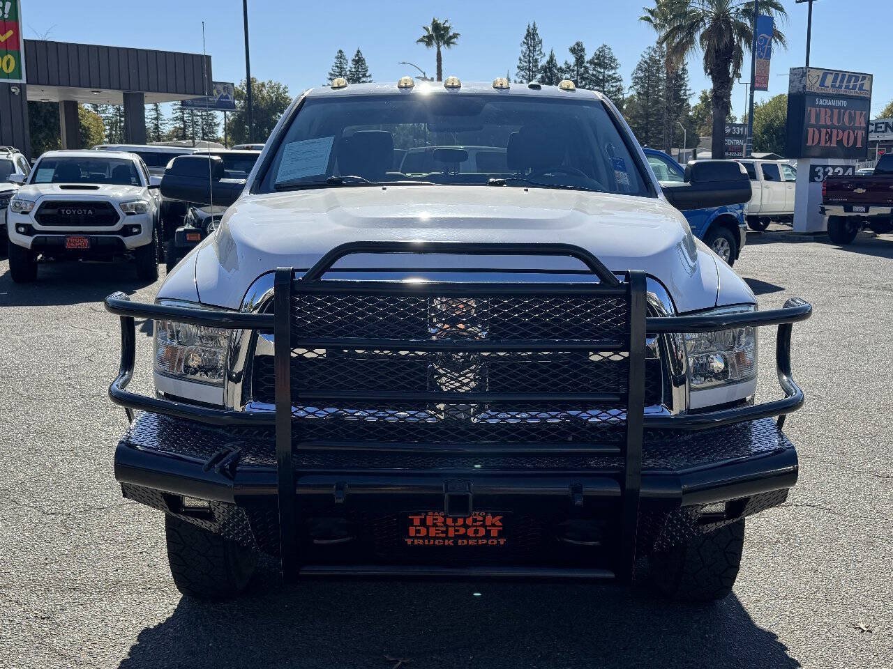 Used 2015 RAM 3500 Tradesman w/ Chrome Appearance Group AWD/4WD image 2