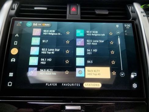 Used 2023 Land Rover Discovery Metropolitan Edition AWD/4WD image 67