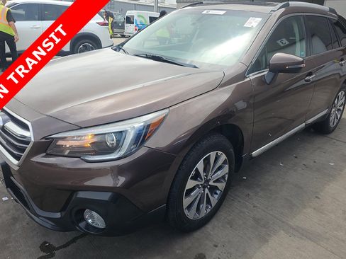 Used 2019 Subaru Outback 2.5i Touring AWD/4WD image 1