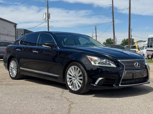 Used 2013 Lexus LS 460 w/ Comfort Pkg image 9