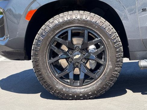Used 2022 Chevrolet Suburban Z71 w/ Off-Road Capability Package image 14