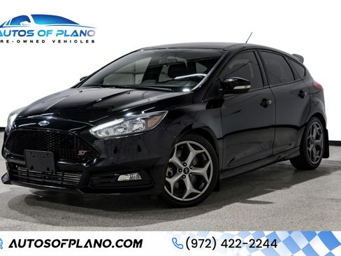 Used 2017 Ford Focus ST FWD image 1