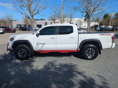 Certified 2020 Toyota Tacoma TRD Off-Road image 8