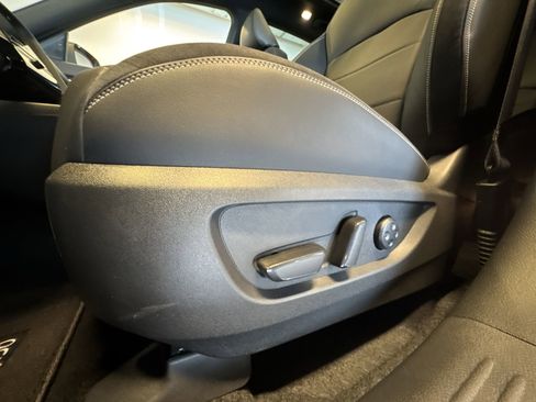 New 2025 INFINITI QX50 Sport image 12