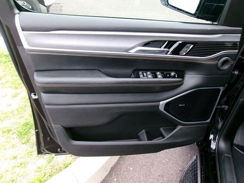 New 2026 Jeep Grand Wagoneer L 4WD image 5