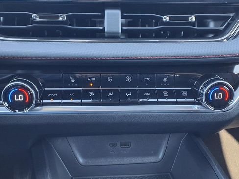 New 2026 Chevrolet Equinox RS image 16