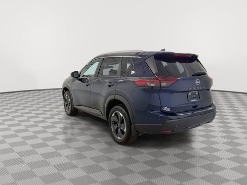 Certified 2025 Nissan Rogue SV w/ SV Premium Package image 8