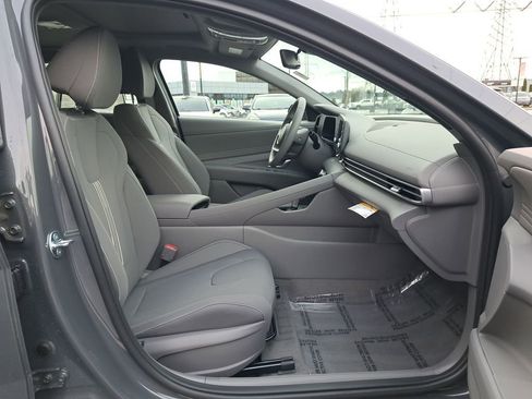 New 2026 Hyundai Elantra SEL Sport Premium FWD image 17