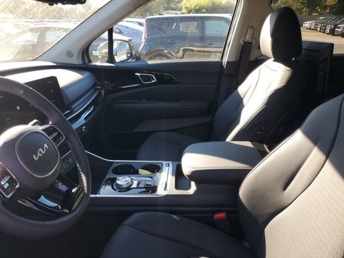 New 2026 Kia Carnival SX Prestige FWD image 8
