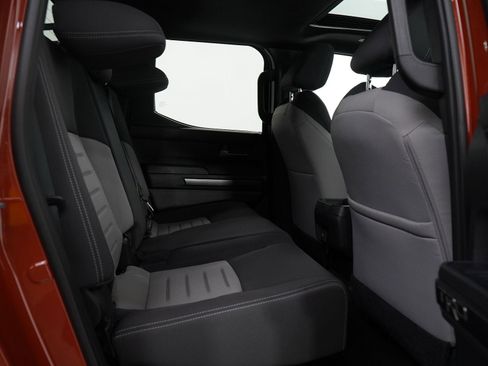 Used 2025 Toyota Tacoma TRD Off-Road image 11