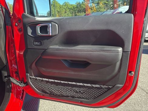 Used 2021 Jeep Wrangler Unlimited Sahara w/ Cold Weather Group image 26