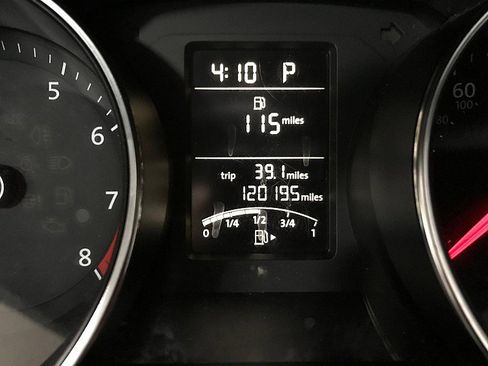 Used 2016 Volkswagen Jetta S image 23