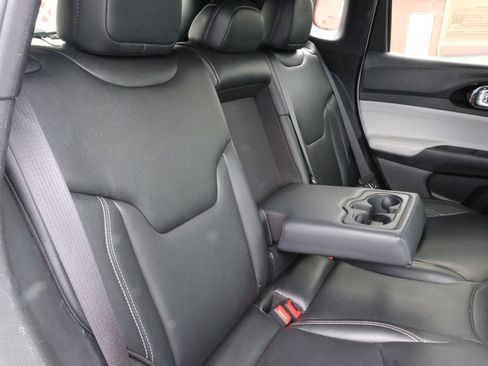 Certified 2025 Jeep Compass Limited AWD/4WD image 28