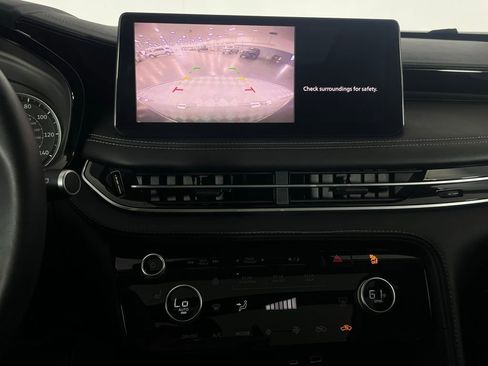 Used 2025 INFINITI QX60 Pure image 18